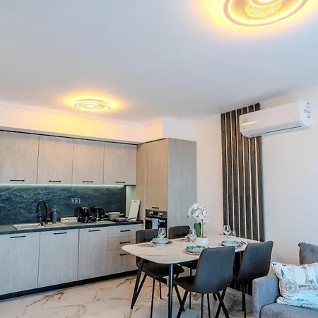 Sea View Luxury Apartments- Golden Sunset Luxury Апартамент