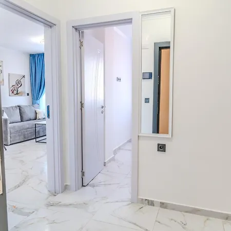 Sea View Luxury Apartments- Golden Sunset Luxury Апартамент Ахтопол