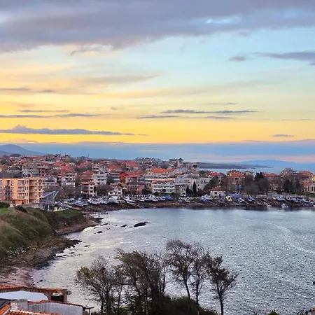 Sea View Luxury Apartments- Golden Sunset Luxury Апартамент *